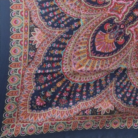 Bella Rosa Large Silk Scarf – Vintage Colorful 34x34-In Womens Scarf Accessories - Picture 7 of 10